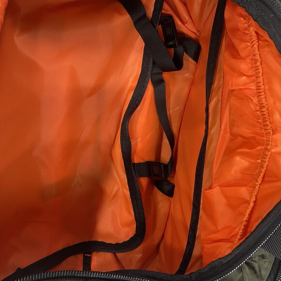 Pathfinder Gear Olive Green Rolling Travel Duffle Bag Carry-On - Picture 9 of 11